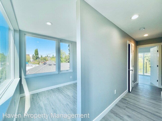 Building Photo - 2 br, 2.5 bath House - 9220 35th Ave SW  -...