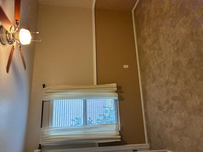 Building Photo - 5580 W Kesler St