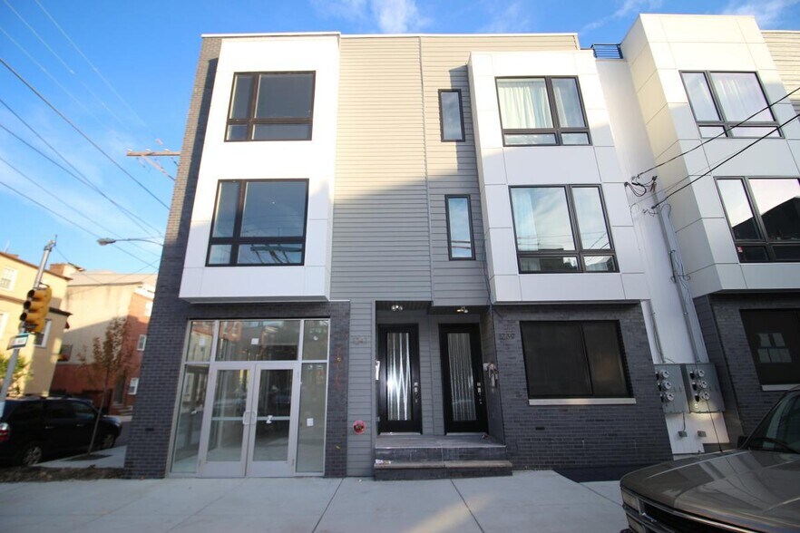 Building Photo - 1241 N 5th St