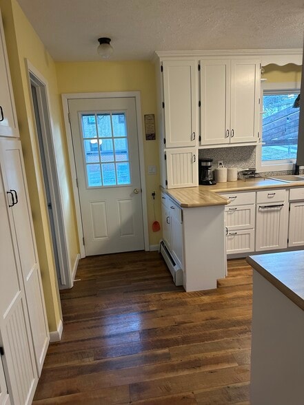 Building Photo - 1009 Ann Ave