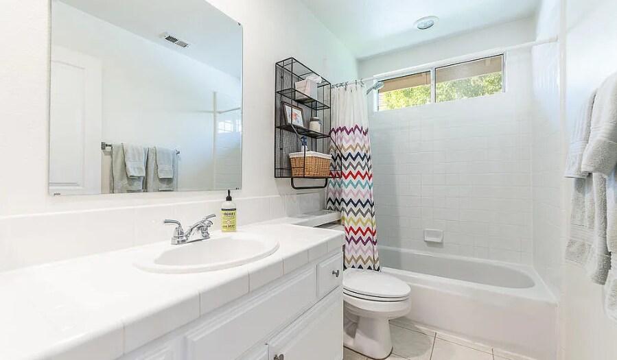 Building Photo - 3128 La Casa Ct