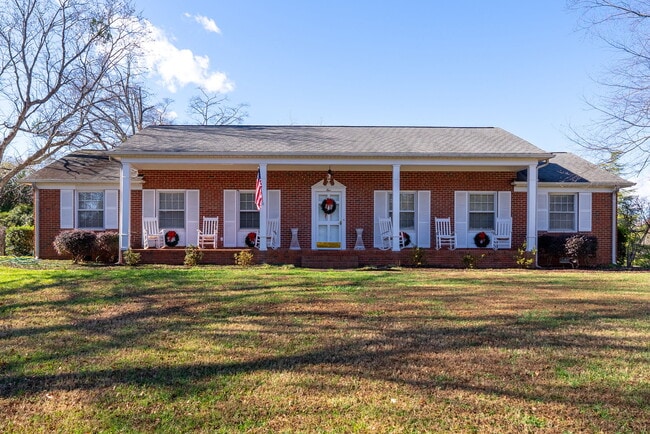 Building Photo - 5 Coleman Park Cir