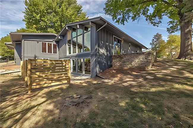 Building Photo - Wonderful Furnished Modern Home in Overland Park