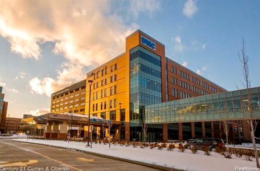 Detroit Medical Center nearby! - 455 E Ferry St