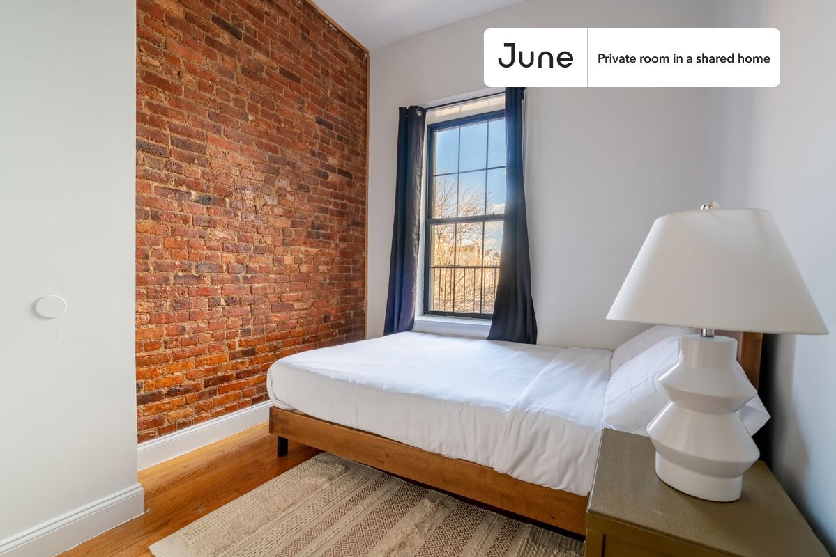 Building Photo - Room in Shared 3 bed/2 bath home in Bushwick