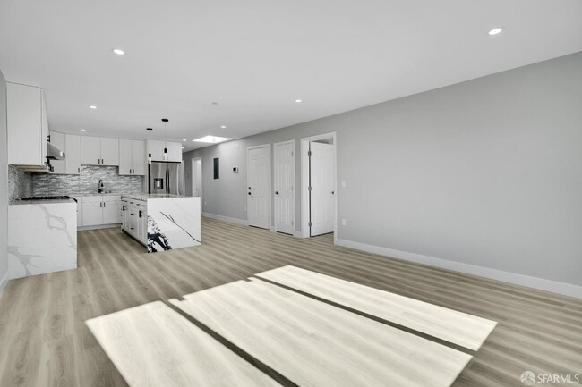 Building Photo - 1640 Taraval St
