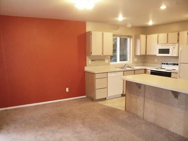 Building Photo - 927-929 Otis St