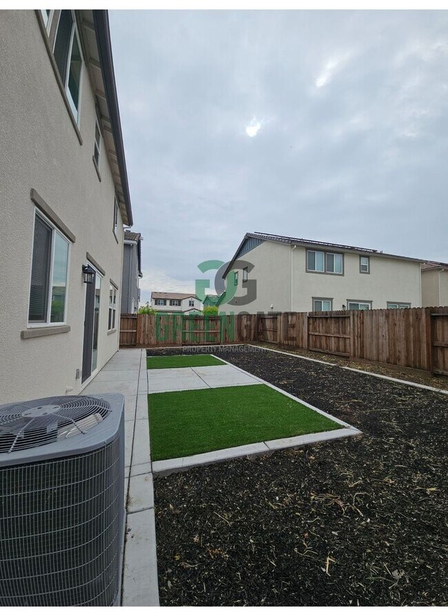 Building Photo - 3 Bedroom 2.5 Bath New Build in Lathrop! AVAILABLE NOW!!