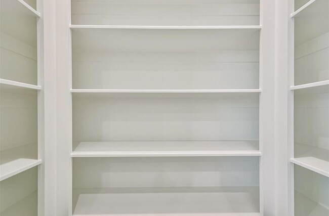 Building Photo - 10005 Red Beadtree Pl