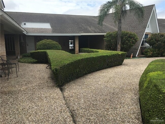 Building Photo - 700 Fern Ave W