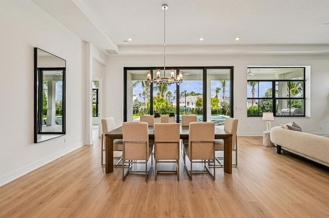 Building Photo - 13621 Le Christine Dr