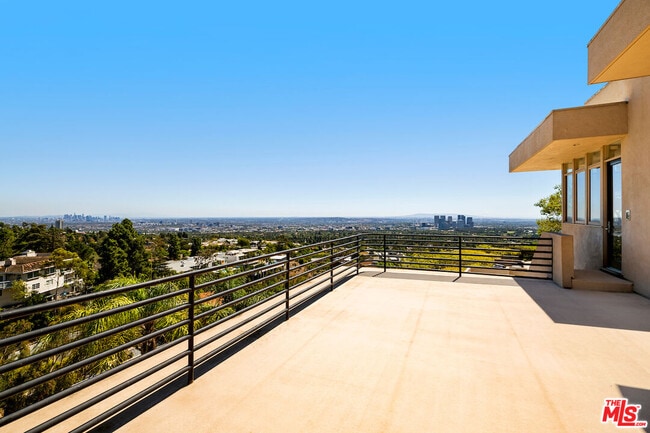 Building Photo - 1436 Summitridge Dr