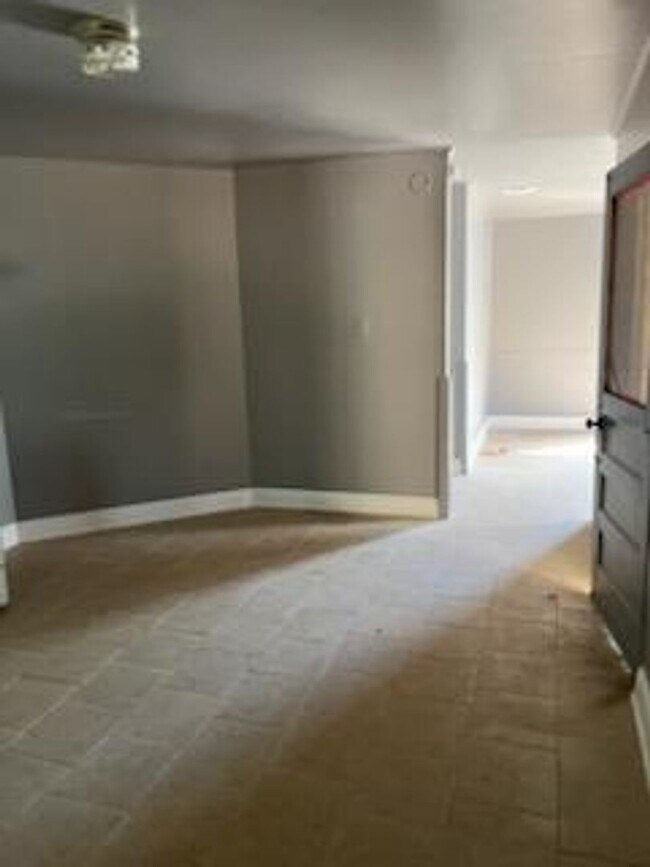 Building Photo - Great Home