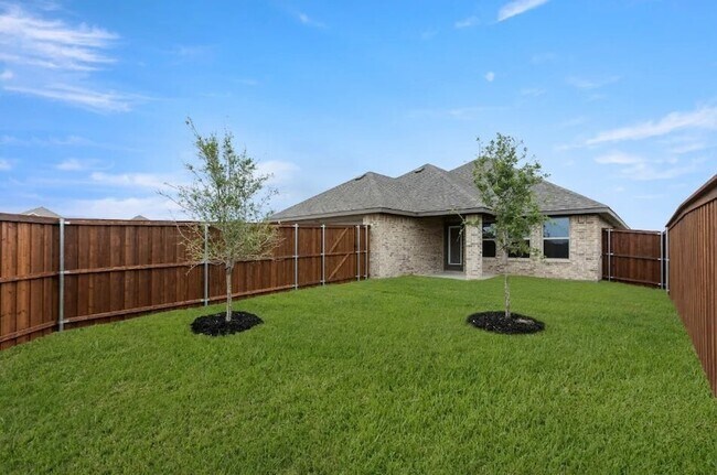 Building Photo - 2841 Hay Ln