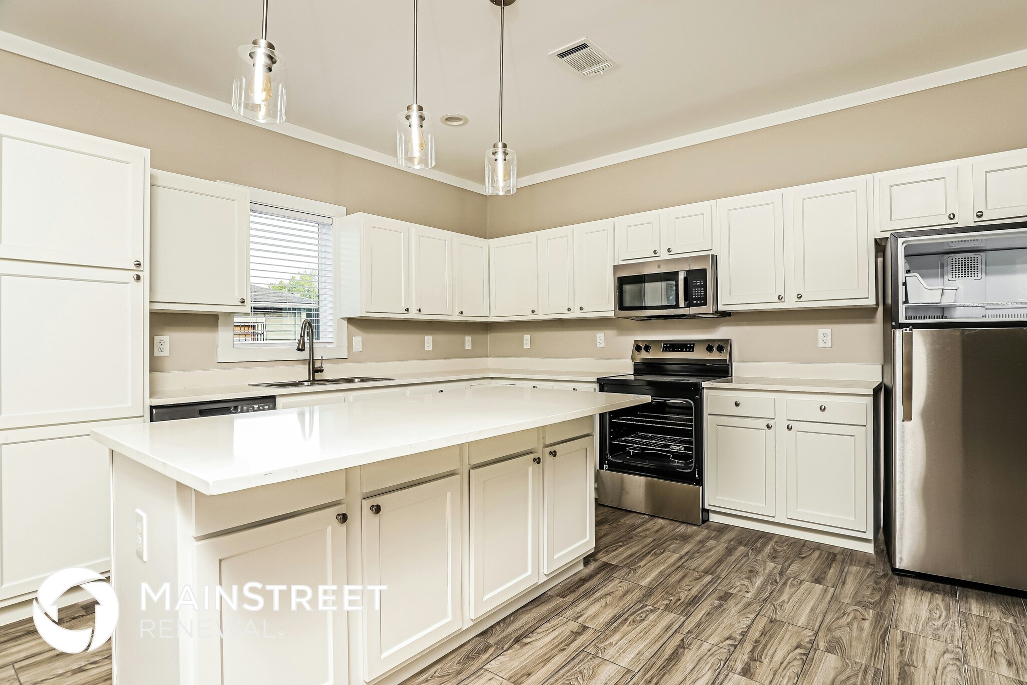 Building Photo - 839 Perez St