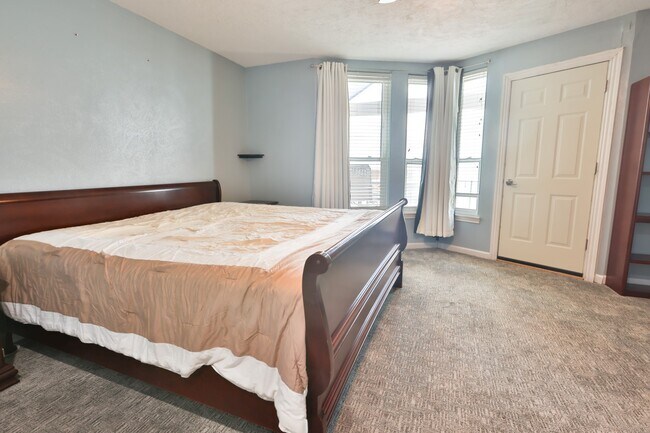 Building Photo - 2110 Gunwale Cir