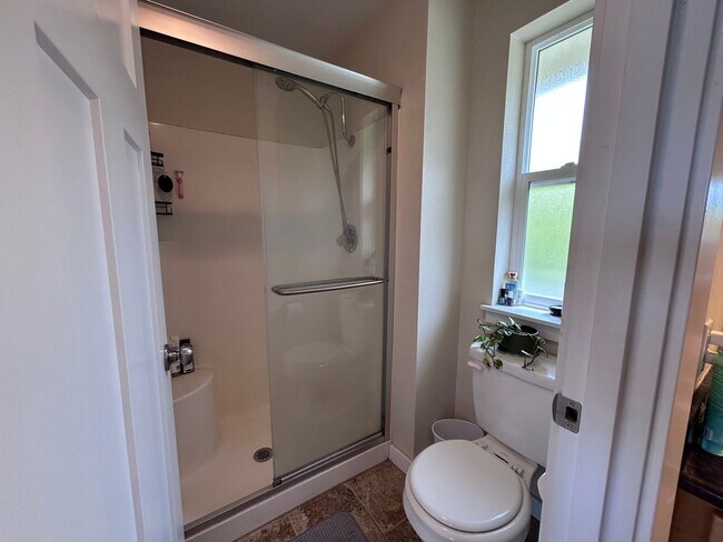 Building Photo - Large 4 Bedroom home with views of Bellingham Bay and Garage