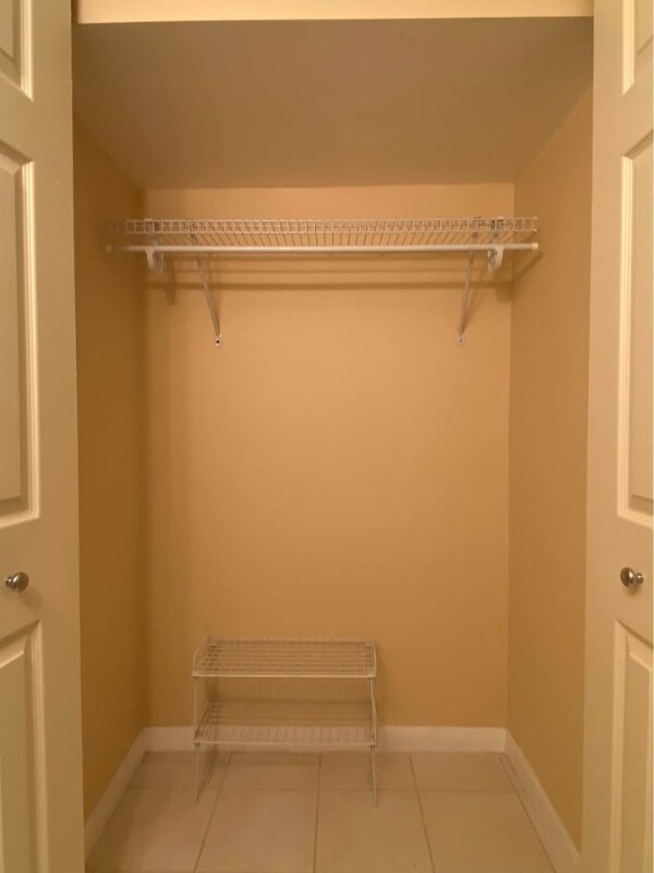 Building Photo - 2432 Burns Ave