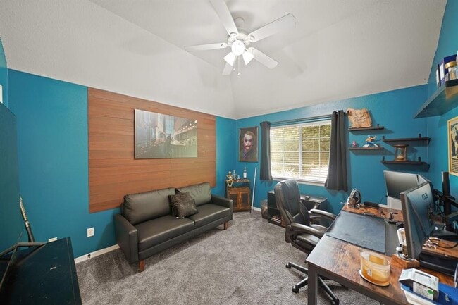 Building Photo - 6426 E Linpar Ct