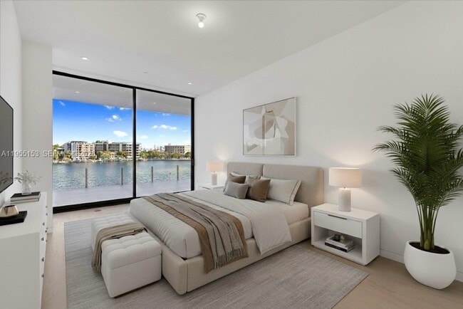 Building Photo - 5 Grove Isle Dr