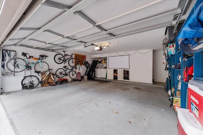 Building Photo - 1201 Bering Dr