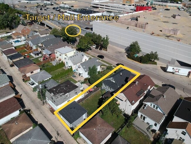 Building Photo - 4014 N Octavia Ave