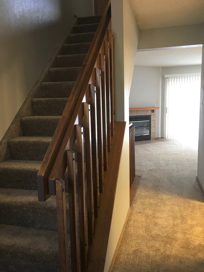 Building Photo - 4249 Hunting Meadows Cir