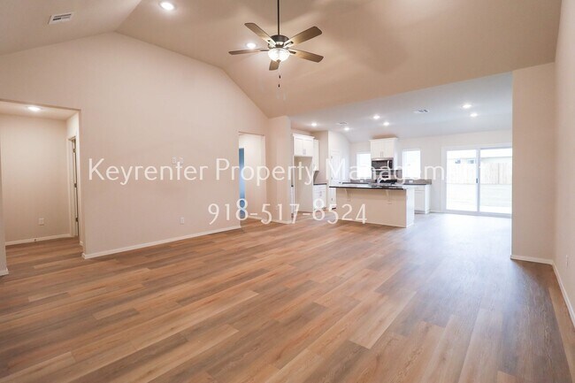 Building Photo - 4 Bed 3 Bath New Construction Simmons Home at Pine Valley Ranch