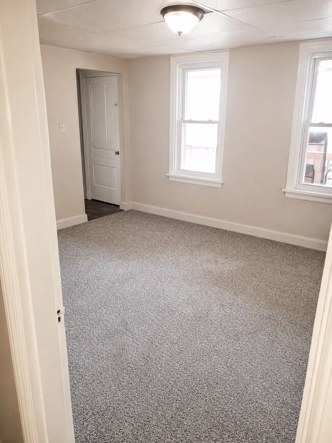Building Photo - 105/107 W Louther Street