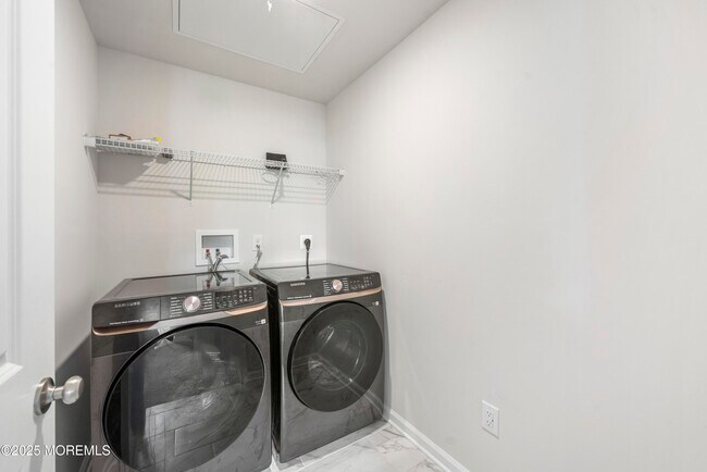 Building Photo - 64 Wembley Wy