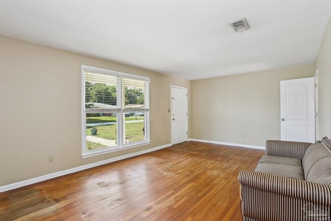 Building Photo - 6222 Maybelle Dr