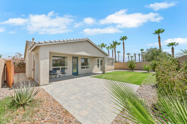 Building Photo - 81441 Avenida Gonzales