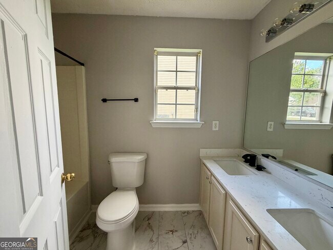 Building Photo - 3354 Waggoner Ln