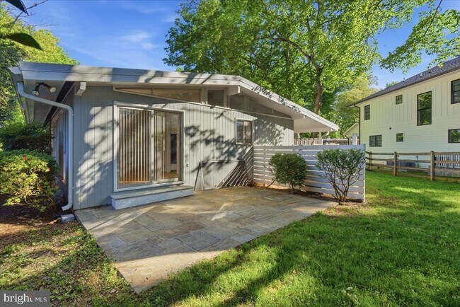 Building Photo - 6614 Melody Ln