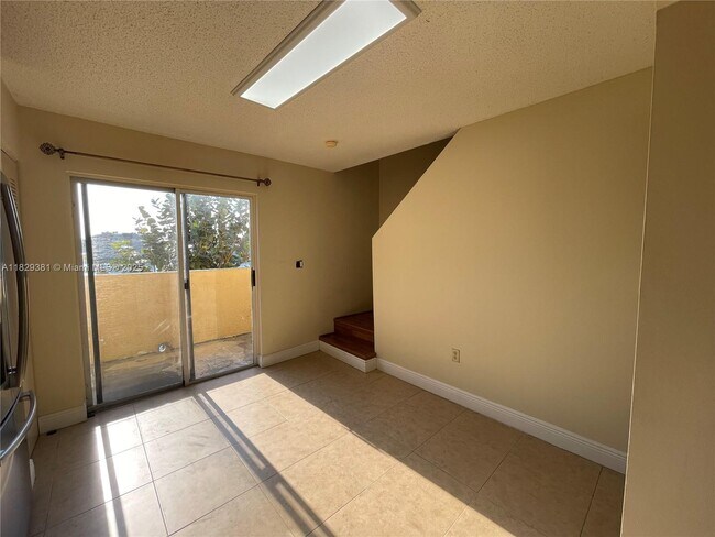 Building Photo - 14970 SW 82nd Ln