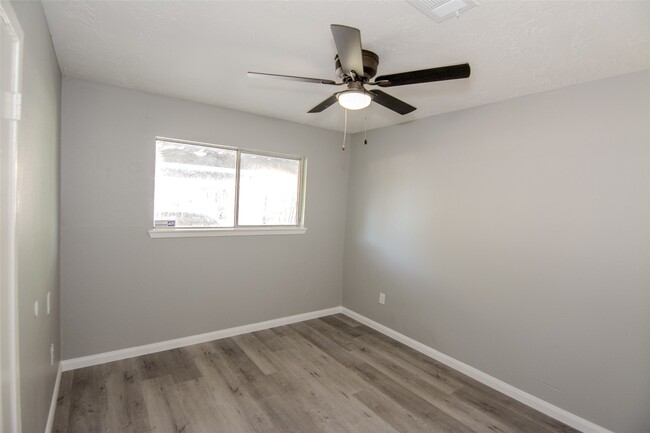 Building Photo - 15259 Buckle Ln