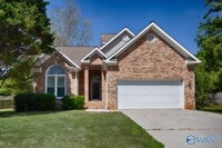 Building Photo - 722 Highland Dr