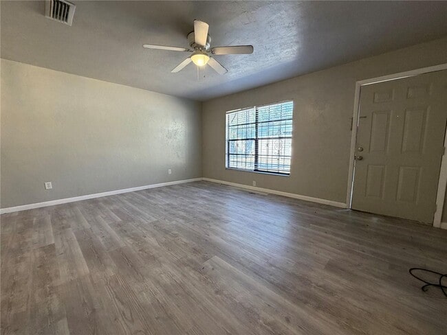 Building Photo - 4330 SW 74th Terrace