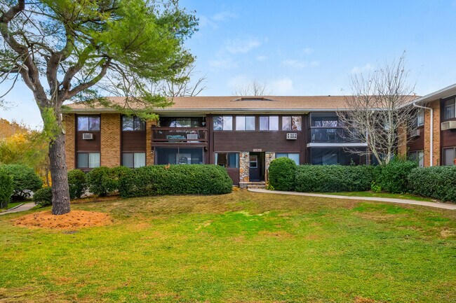 Building Photo - 154 Cold Spring Rd