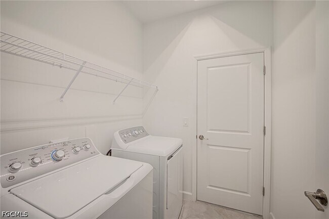 Building Photo - 20601 Hazelnut Ct