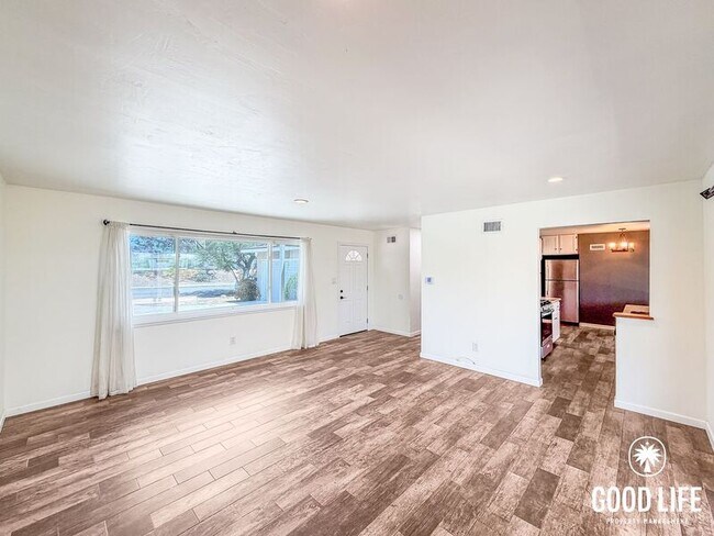 Building Photo - 8051 San Carlos Dr