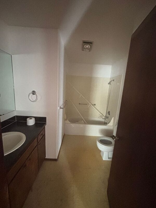 Building Photo - 1215 Brickley Rd