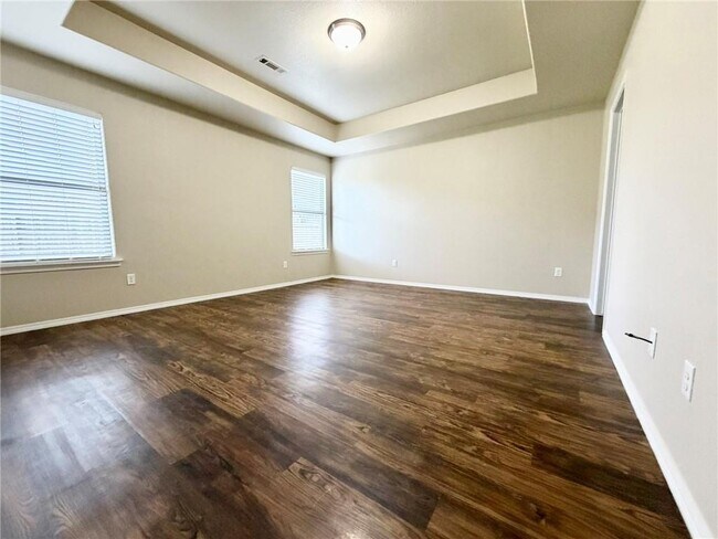 Building Photo - 610 Saddlehorn Dr