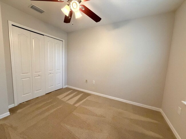 Building Photo - 3 Bedroom 2.5 Bathroom in Ashburn Square