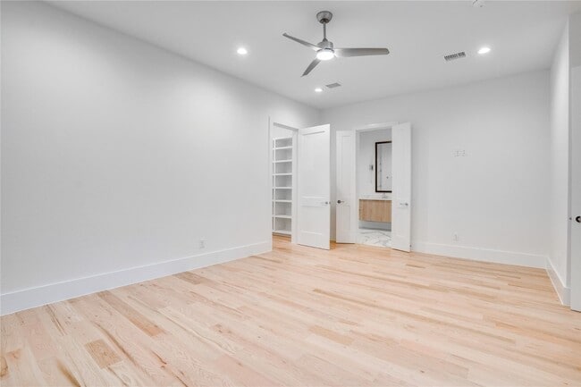 Building Photo - 3321 Walchard Ct