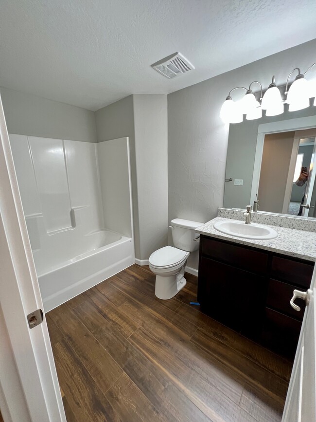 Building Photo - 2827 Orrin Dr