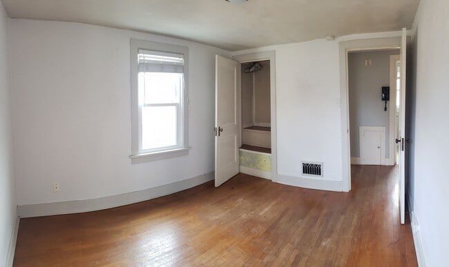 Building Photo - 3 bed 1 bath