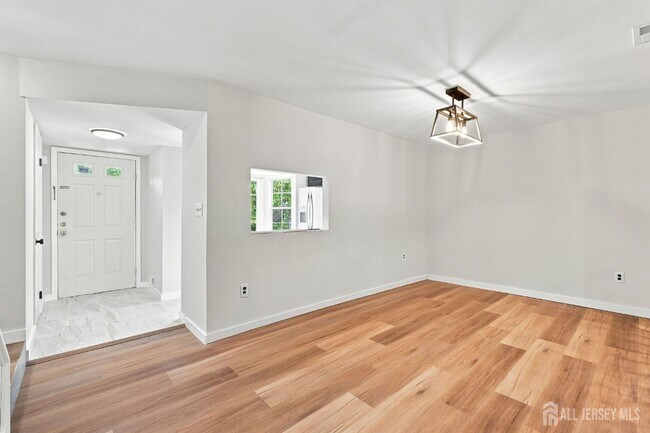 Building Photo - 106 Wilshire Ct