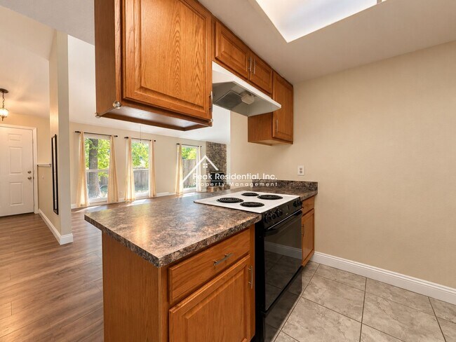 Building Photo - 8330 Crossoak Way