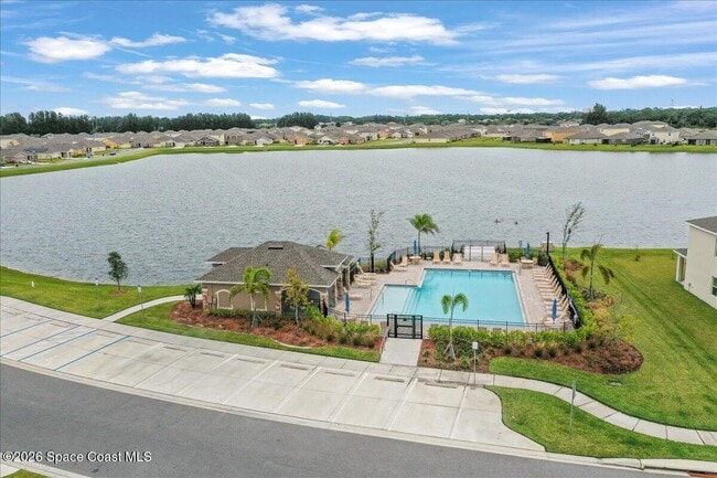 Building Photo - 926 Trinity St